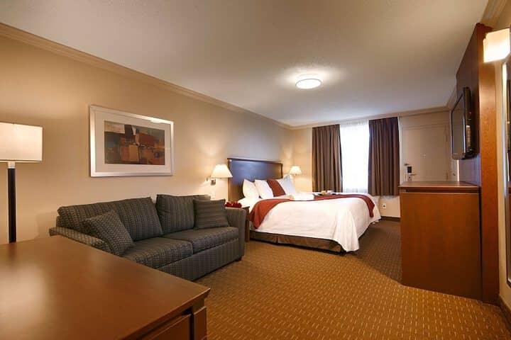 Room 18 of 37