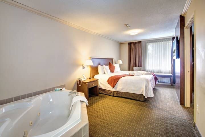 Room 16 of 37